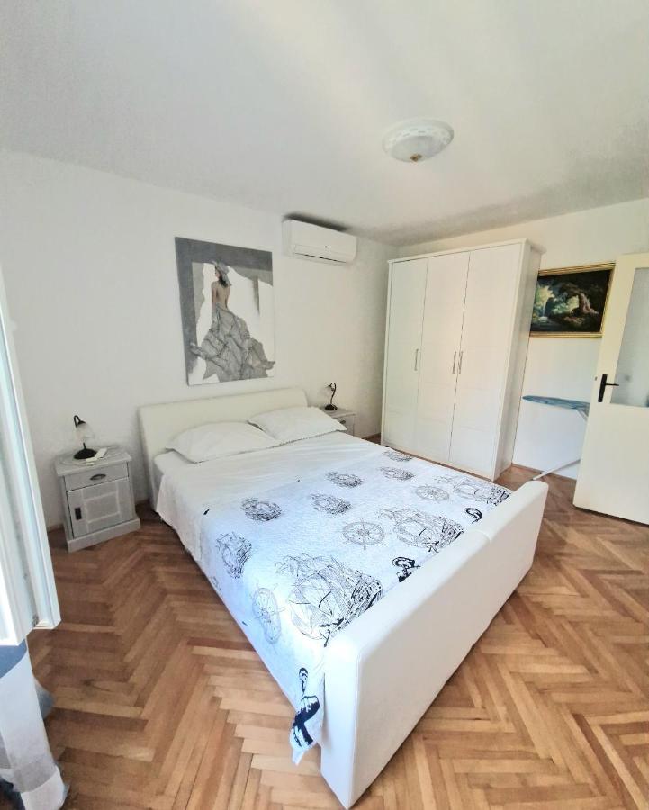 Apartman Perina 트로기르 외부 사진