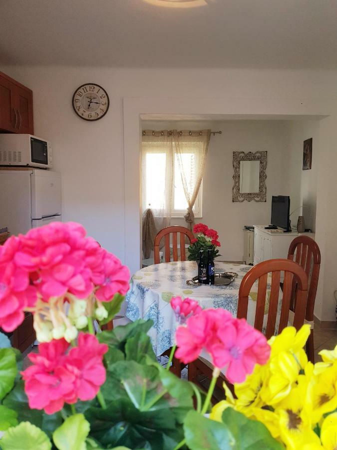 Apartman Perina 트로기르 외부 사진
